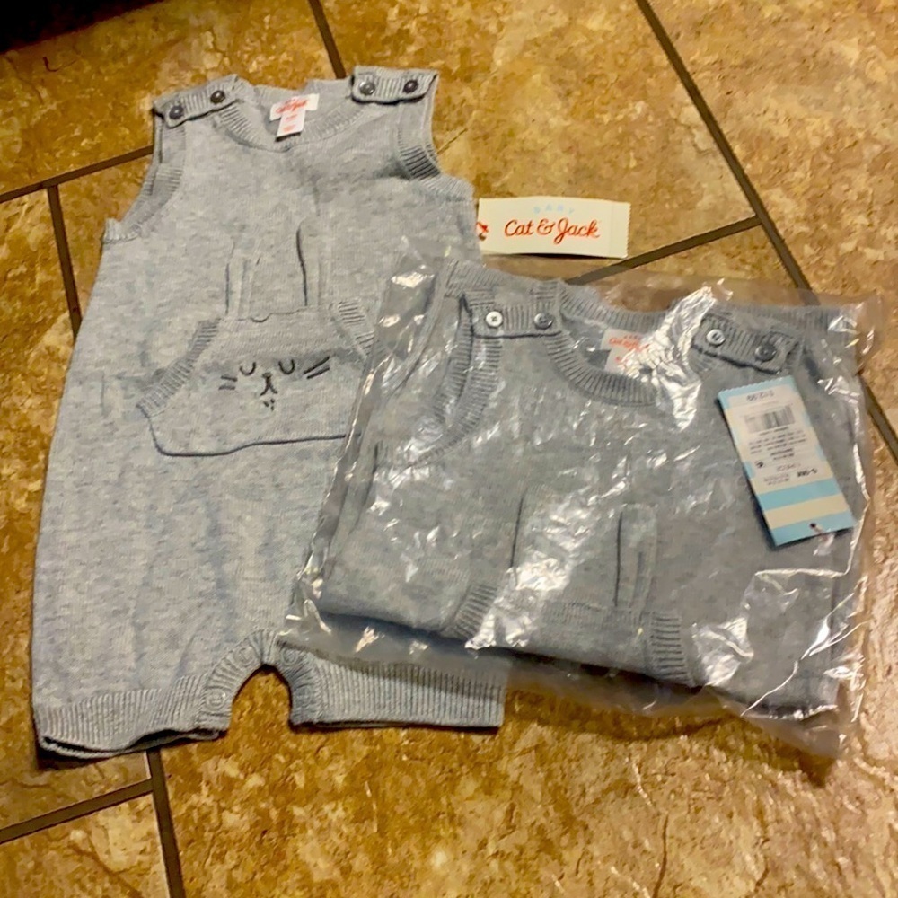 Twin Cat & Jack Gray Romper Outfits with A Bunny On Each NWT Summer Fall Spring
